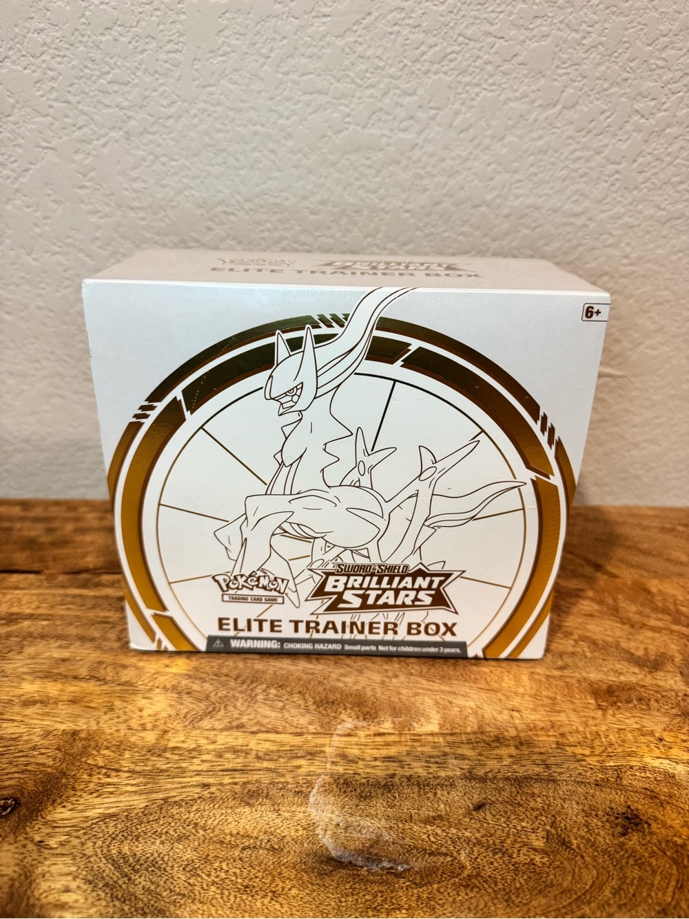 Pokémon Sword & Shield Brilliant Stars Elite Trainer Box - White & Gold